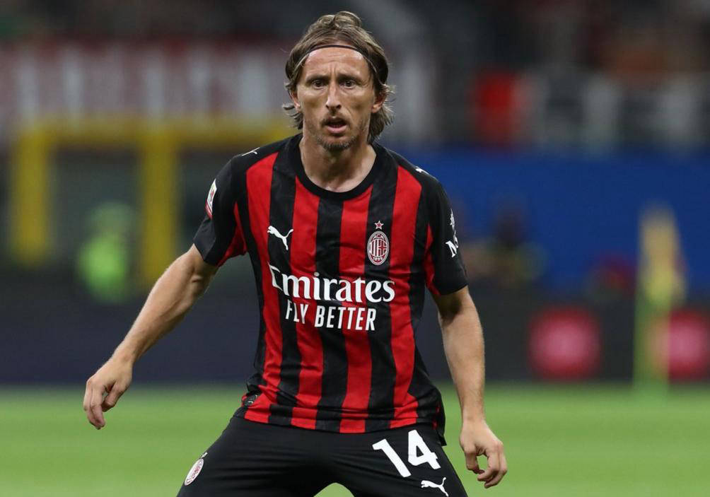 记者：若格伊冬窗离队，水晶宫将追求葡体后卫迪奥曼德