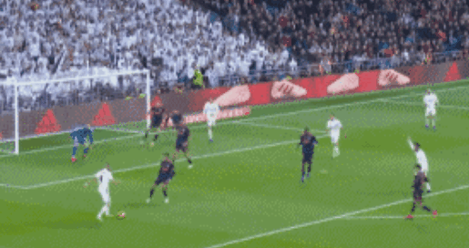 戏剧要来了吗？诺里斯超越角田时四轮出白线，被赛会记录