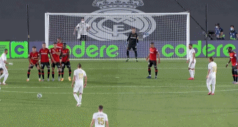 深圳队压哨绝杀引全场沸腾