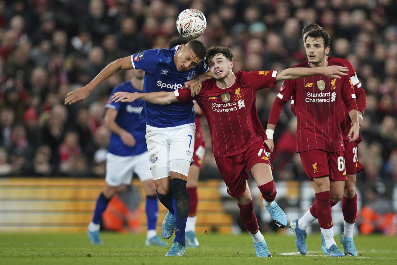 媒体人：阿奇姆彭很职业、不惹事，配得上在中超挣得每一分钱