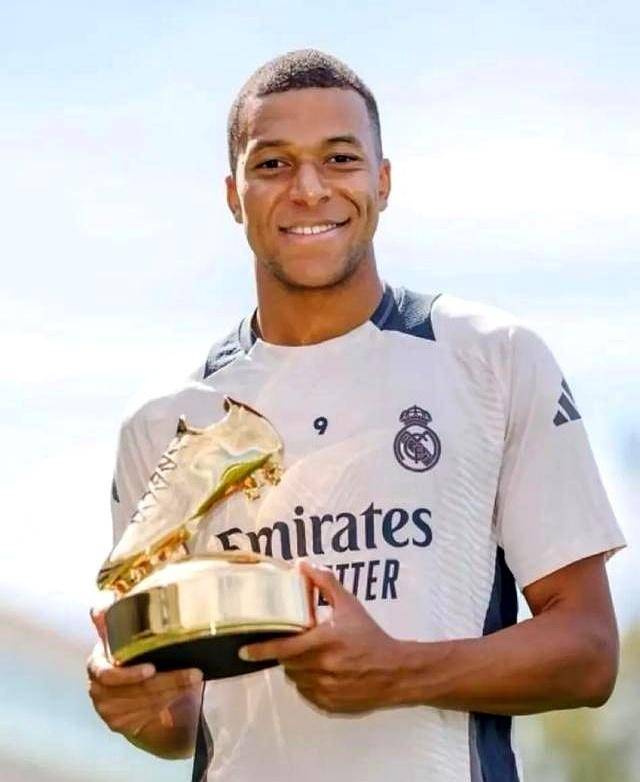 11月25日，2025浪琴表国际马联场地障碍世界杯中国联赛总决赛成都站新闻发布会在成都举行。