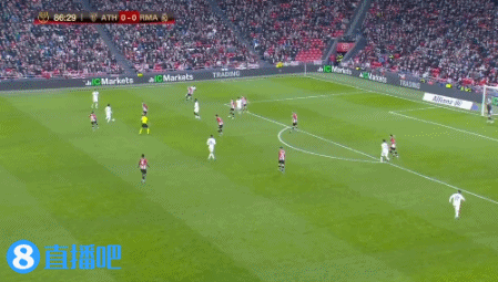 上任后首次露面，国足新帅邵佳一现场观战中国U22vs越南U22